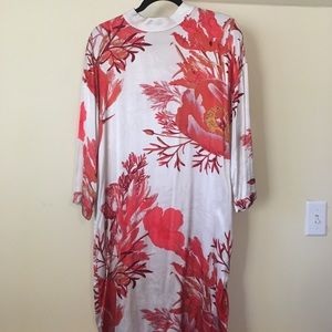 Karen by Simonsen size 36 dress